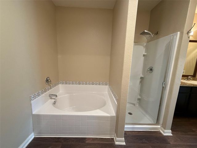 216 Continental Ave, Liberty Hill, TX 78642