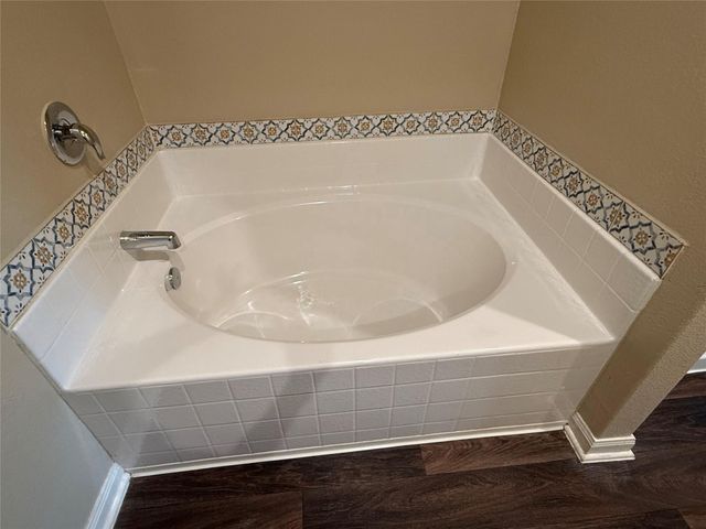 216 Continental Ave, Liberty Hill, TX 78642