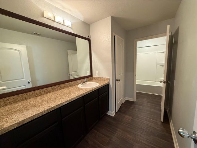 216 Continental Ave, Liberty Hill, TX 78642