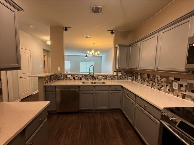 216 Continental Ave, Liberty Hill, TX 78642