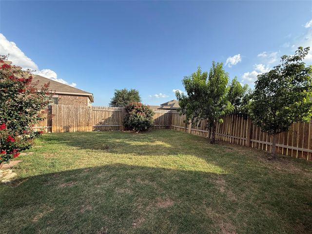 216 Continental Ave, Liberty Hill, TX 78642