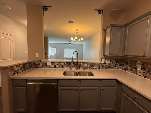 216 Continental Ave, Liberty Hill, TX 78642
