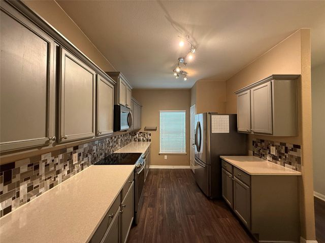 216 Continental Ave, Liberty Hill, TX 78642