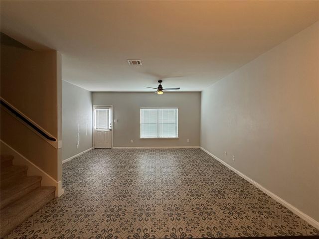 216 Continental Ave, Liberty Hill, TX 78642
