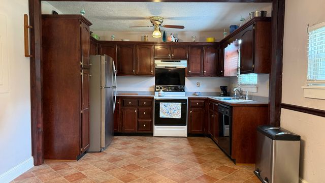128 Cherry Road, Berea, KY 40403