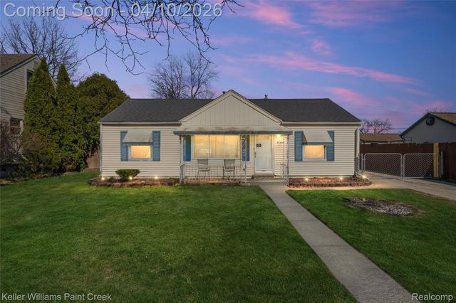 26414 Waldorf Street, Roseville, MI 48066