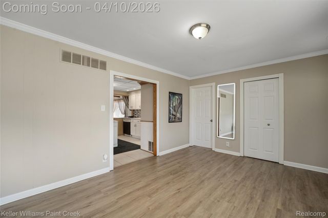 26414 Waldorf Street, Roseville, MI 48066