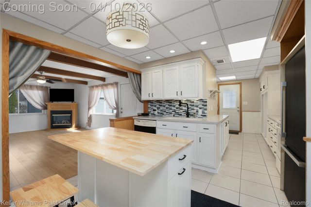 26414 Waldorf Street, Roseville, MI 48066