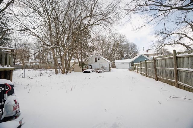 919 Princeton Avenue, Lansing, MI 48915