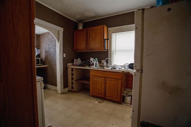 919 Princeton Avenue, Lansing, MI 48915