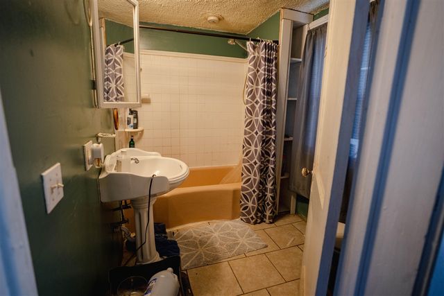 919 Princeton Avenue, Lansing, MI 48915