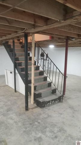 815 S 1st Street, Mayfield, KY 42066