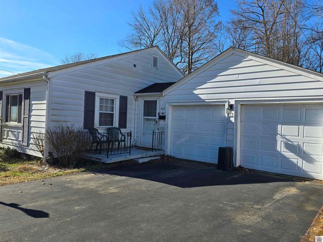 815 S 1st Street, Mayfield, KY 42066