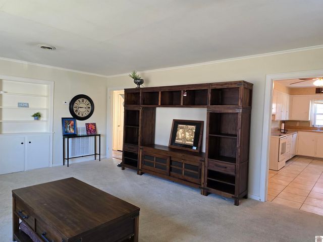 815 S 1st Street, Mayfield, KY 42066