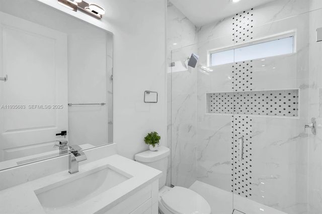 3923 NW 38TH ST, Cape Coral, FL 33993