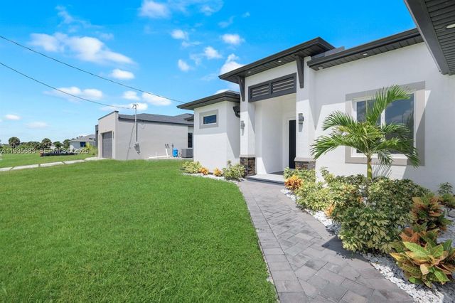 3923 NW 38TH ST, Cape Coral, FL 33993