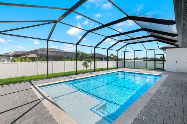 3923 NW 38TH ST, Cape Coral, FL 33993