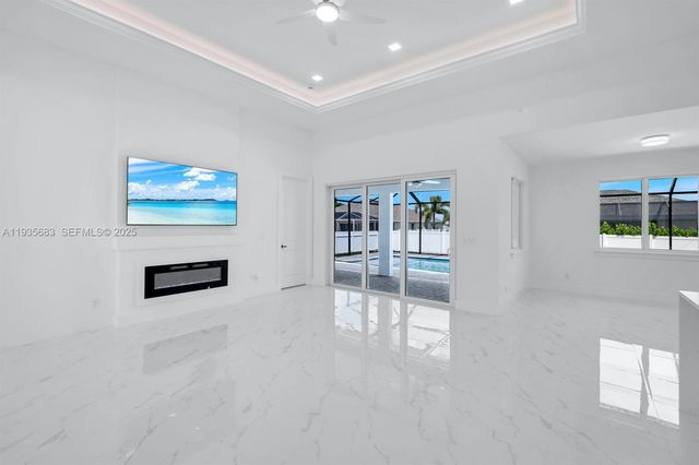 3923 NW 38TH ST, Cape Coral, FL 33993