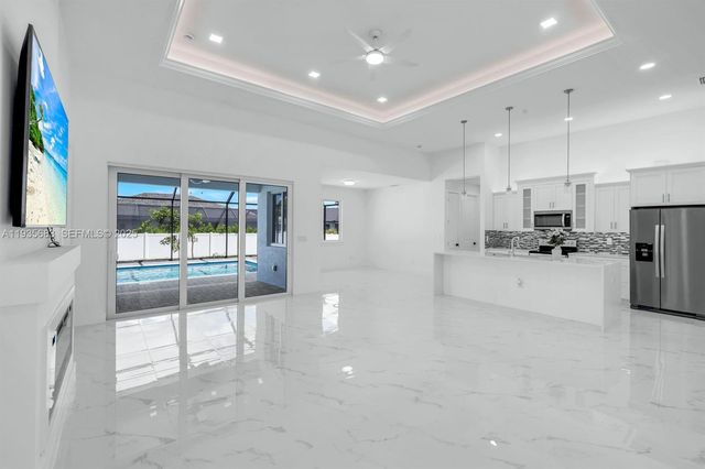 3923 NW 38TH ST, Cape Coral, FL 33993