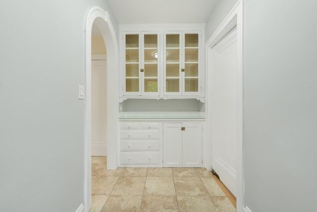320 Quinobequin Rd, Newton, MA 02468