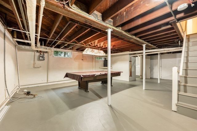 320 Quinobequin Rd, Newton, MA 02468