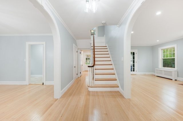 320 Quinobequin Rd, Newton, MA 02468