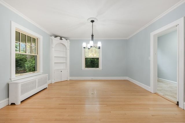320 Quinobequin Rd, Newton, MA 02468