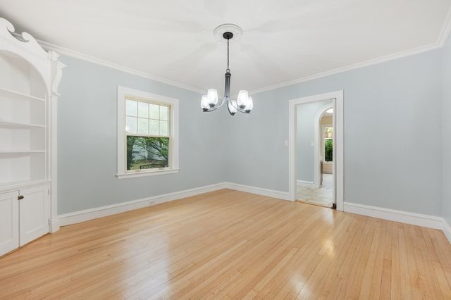 320 Quinobequin Rd, Newton, MA 02468