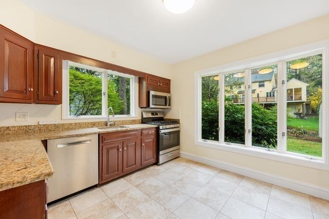 320 Quinobequin Rd, Newton, MA 02468
