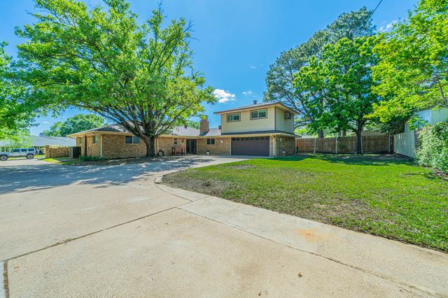 2422 Greenwood Drive, Grand Prairie, TX 75050