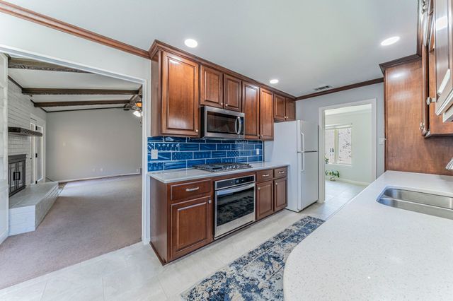 2422 Greenwood Drive, Grand Prairie, TX 75050