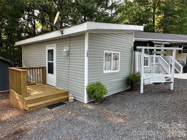 162 Clubhouse Drive, New London, NC 28127