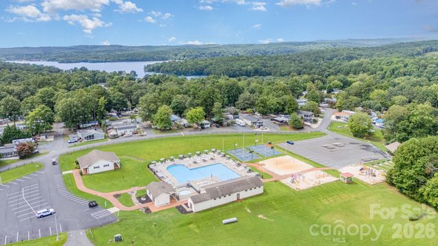 162 Clubhouse Drive, New London, NC 28127