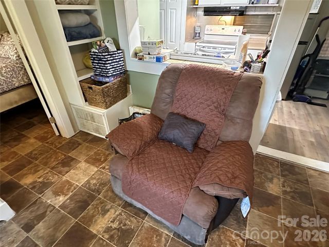 162 Clubhouse Drive, New London, NC 28127