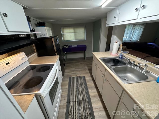 162 Clubhouse Drive, New London, NC 28127