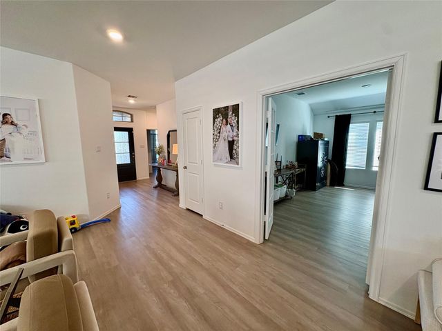 9907 Summer Peony Court, Baytown, TX 77521