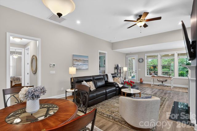5539 Cheerful Lane, Charlotte, NC 28215