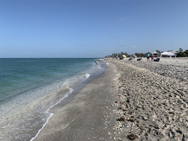 319 OAKWOOD CIRCLE, Englewood, FL 34223