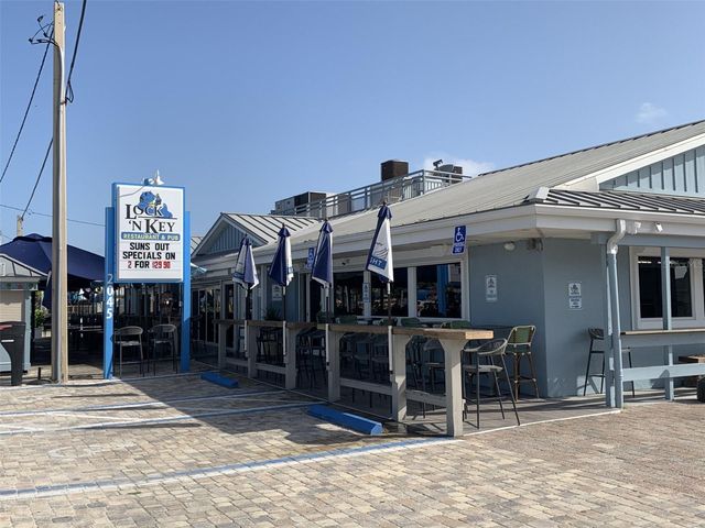 319 OAKWOOD CIRCLE, Englewood, FL 34223