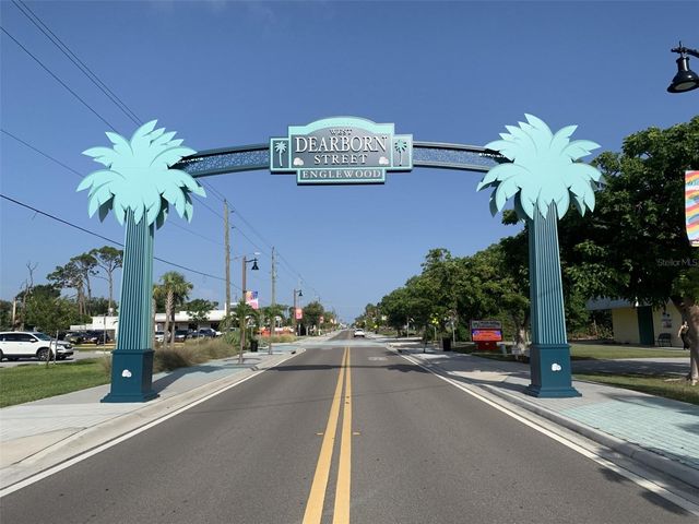 319 OAKWOOD CIRCLE, Englewood, FL 34223