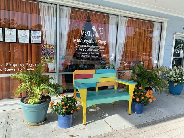 319 OAKWOOD CIRCLE, Englewood, FL 34223