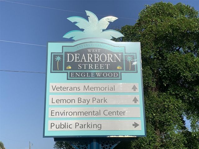 319 OAKWOOD CIRCLE, Englewood, FL 34223