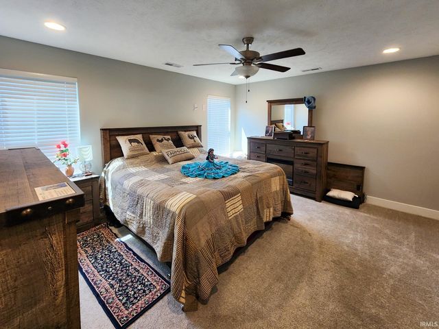 1120 WATERSHIP Drive, Evansville, IN 47725