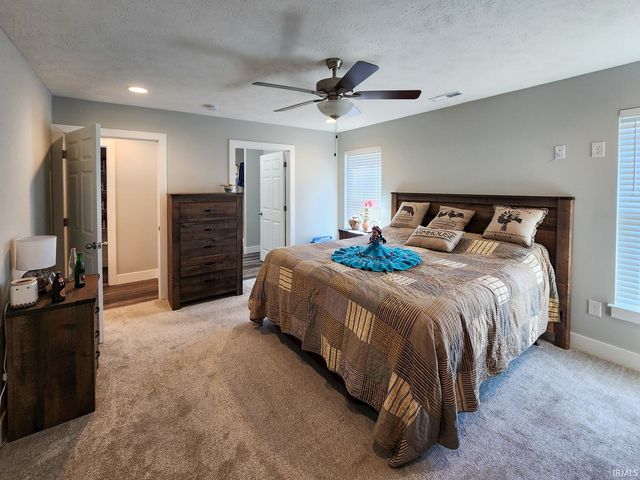 1120 WATERSHIP Drive, Evansville, IN 47725