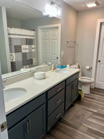 1120 WATERSHIP Drive, Evansville, IN 47725