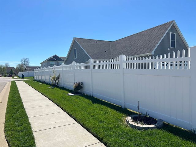 1120 WATERSHIP Drive, Evansville, IN 47725