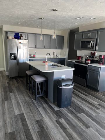 1120 WATERSHIP Drive, Evansville, IN 47725