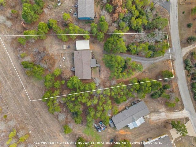 198 Pine Shadows LN, Bastrop, TX 78602