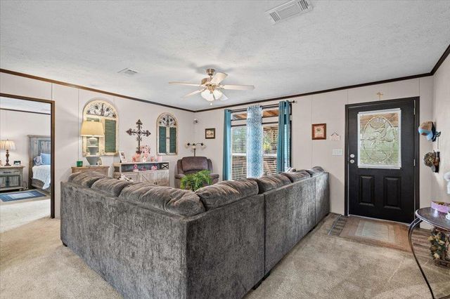 198 Pine Shadows LN, Bastrop, TX 78602