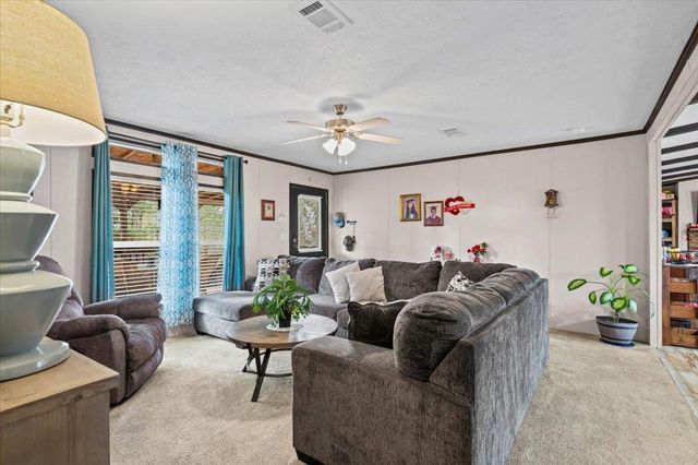 198 Pine Shadows LN, Bastrop, TX 78602